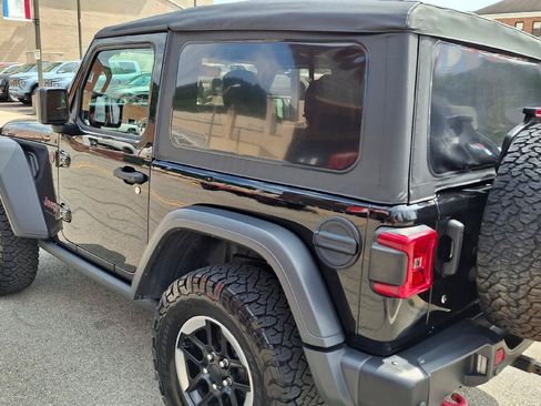 Used 2018 Jeep Wrangler Rubicon AWD/4WD image 4