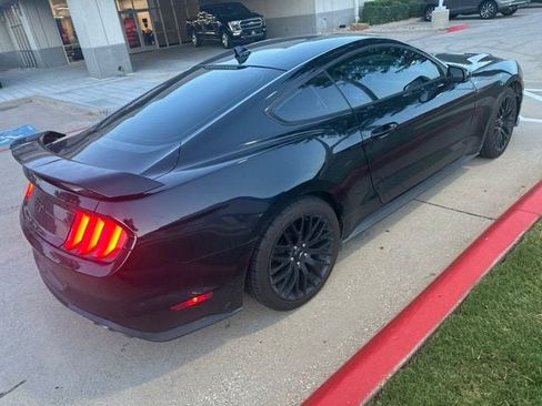 Used 2020 Ford Mustang GT Premium w/ GT Performance Package RWD image 3