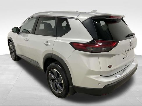New 2025 Nissan Rogue SV w/ SV Premium Package FWD image 6