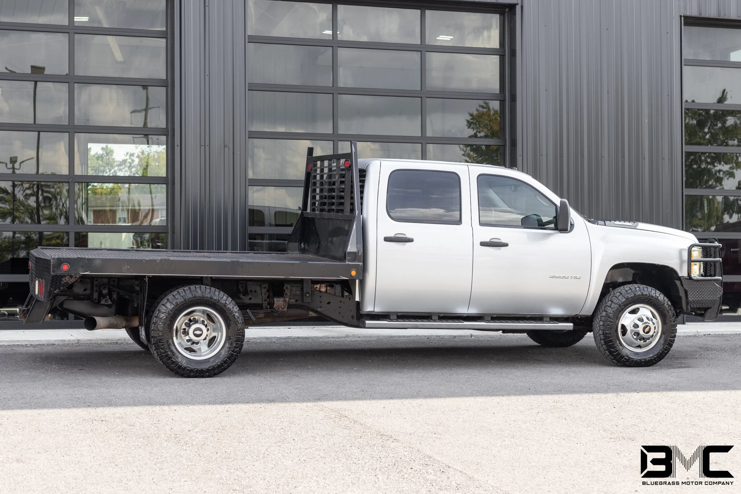 Used 2013 Chevrolet Silverado 3500 LT w/ Interior Plus Package AWD/4WD image 10