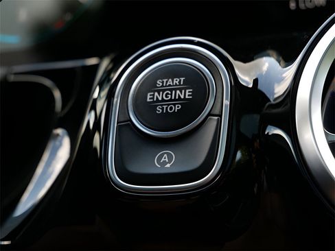 Used 2022 Mercedes-Benz GLA 250 4MATIC image 26