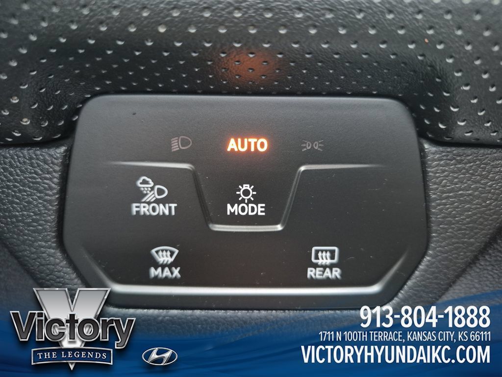 Used 2024 Volkswagen Atlas SEL AWD/4WD image 31