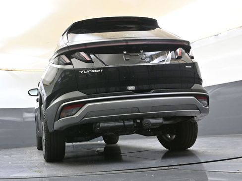 Certified 2025 Hyundai Tucson Limited AWD/4WD image 39