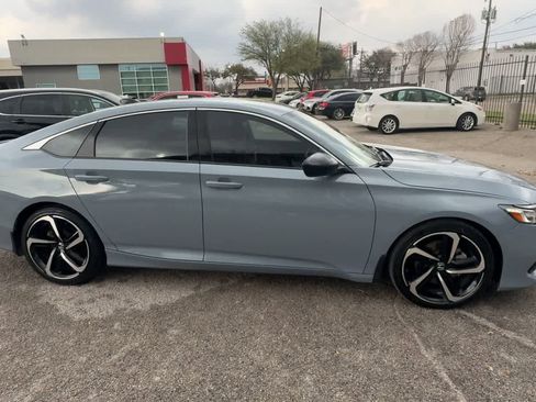 Used 2022 Honda Accord Sport image 9