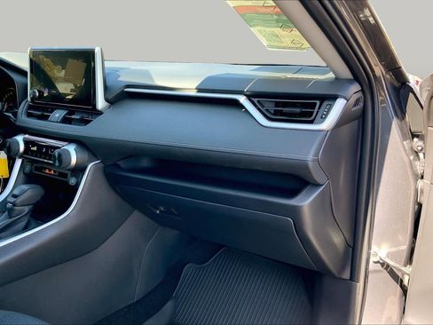 Certified 2025 Toyota RAV4 LE FWD image 18