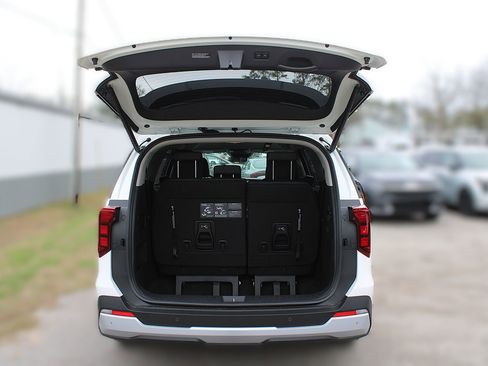 New 2026 Kia Carnival EX FWD image 11