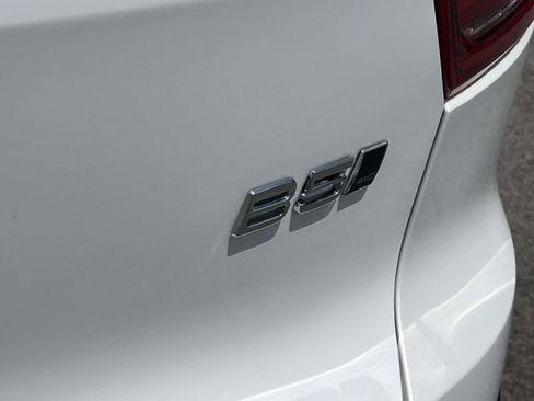 Certified 2023 Volvo XC40 B5 Ultimate w/ Protection Package Premier AWD/4WD image 12