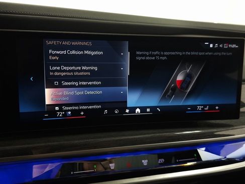 Used 2025 BMW 760i xDrive w/ Executive Package image 29