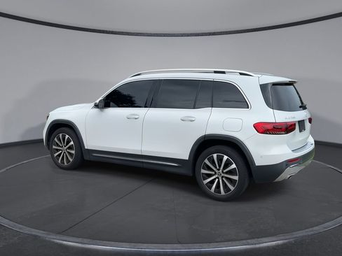 Used 2020 Mercedes-Benz GLB 250 w/ Premium Package image 6