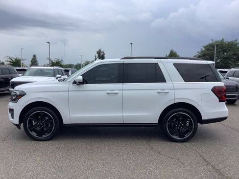 Used 2022 Ford Expedition Limited AWD/4WD image 10