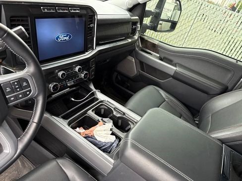 Used 2024 Ford F250 Lariat w/ Lariat Ultimate Package AWD/4WD image 8