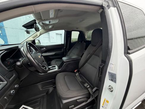 Used 2021 Chevrolet Colorado LT w/ Fleet Safety Package AWD/4WD image 9