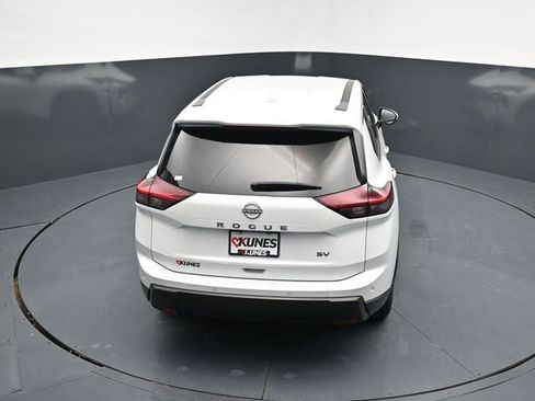 Used 2024 Nissan Rogue SV FWD image 43