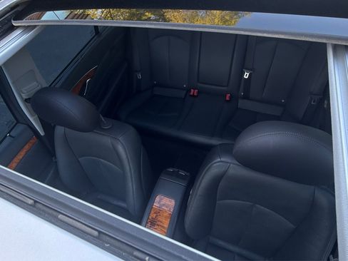 Used 2005 Mercedes-Benz E 500 4MATIC Sedan image 16