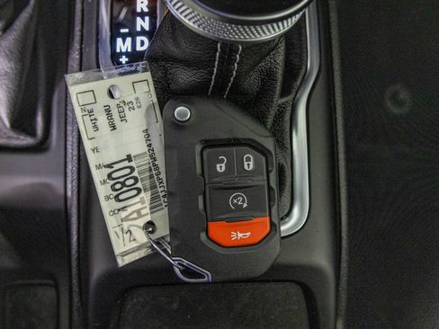 Used 2023 Jeep Wrangler Unlimited Sahara w/ Cold Weather Group AWD/4WD image 30