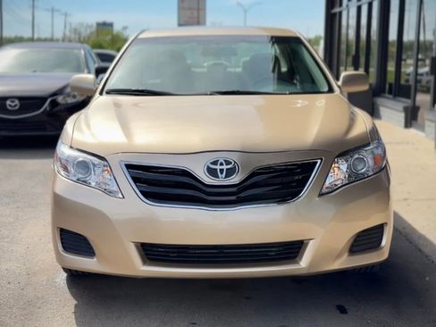 Used 2011 Toyota Camry FWD image 6
