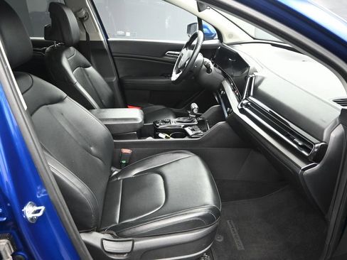 Certified 2025 Kia Sportage EX FWD image 38