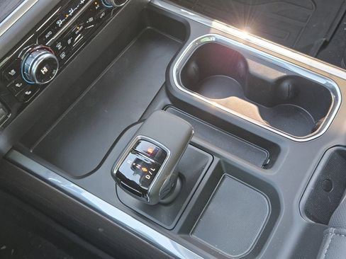 New 2026 GMC Sierra 1500 SLT AWD/4WD image 15