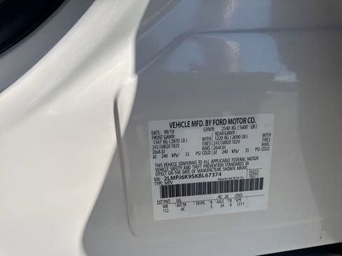 Used 2019 Lincoln Nautilus Select FWD image 31