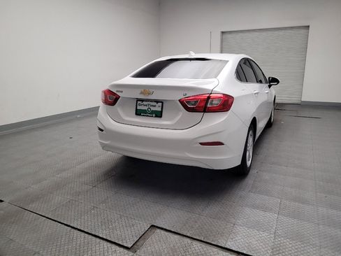 Used 2018 Chevrolet Cruze LT image 7