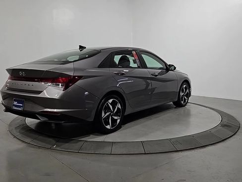 Certified 2023 Hyundai Elantra SEL w/ Convenience Package FWD image 5
