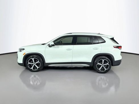 Certified 2026 Volkswagen Tiguan SE FWD image 8