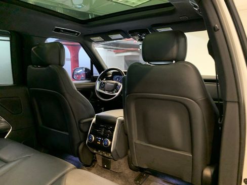 Used 2023 Land Rover Range Rover Long Wheelbase SE AWD/4WD image 60