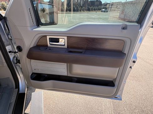 Used 2009 Ford F150 Platinum image 18
