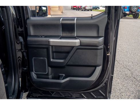 Used 2020 Ford F150 Platinum w/ Equipment Group 701A Luxury image 21