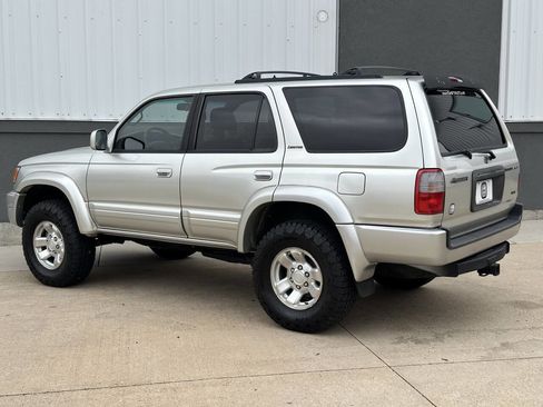 Used 2000 Toyota 4Runner Limited image 12
