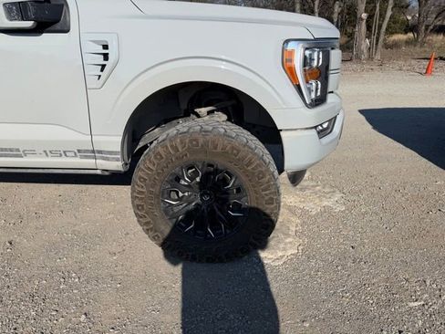 Used 2023 Ford F150 Lariat image 4