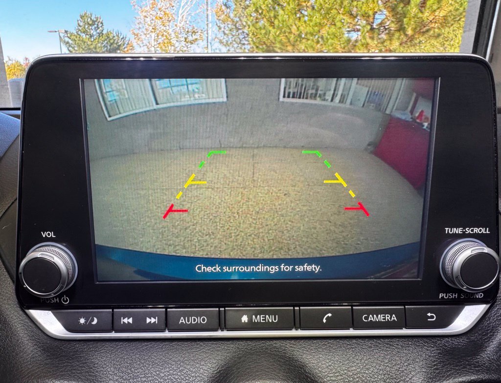Used 2024 Nissan Sentra SV FWD image 29