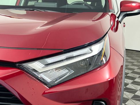 Used 2025 Toyota RAV4 XLE FWD image 11