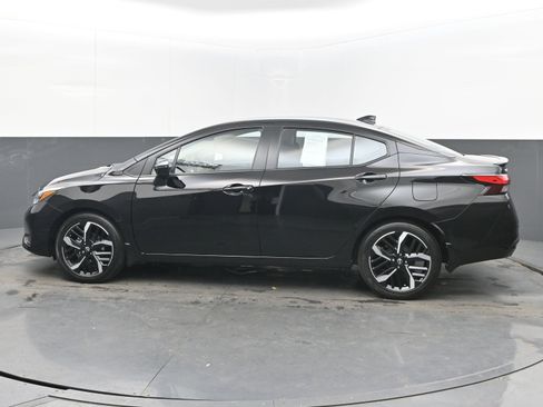 Certified 2025 Nissan Versa SR w/ Trunk Package image 5