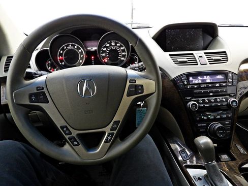 Used 2011 Acura MDX w/ Technology & Entertainment image 18