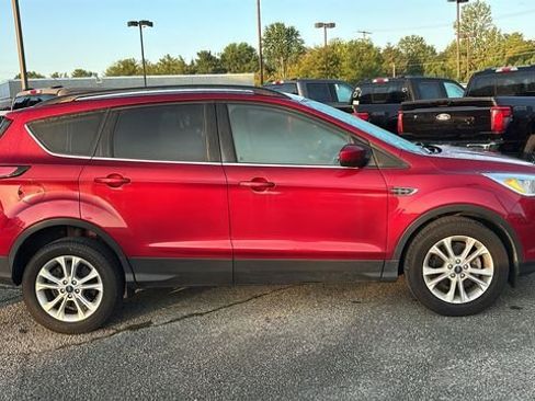 Used 2018 Ford Escape SE FWD image 26