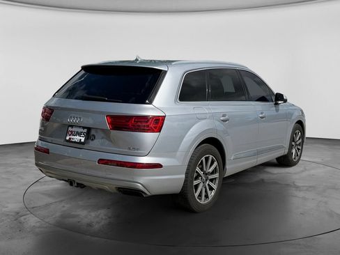Used 2017 Audi Q7 3.0T Premium w/ Towing Package AWD/4WD image 8
