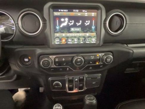 Used 2023 Jeep Wrangler Unlimited Sahara w/ Cold Weather Group AWD/4WD image 31