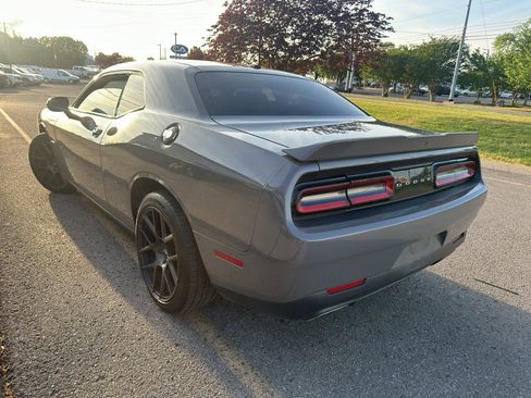 Used 2018 Dodge Challenger R/T image 7