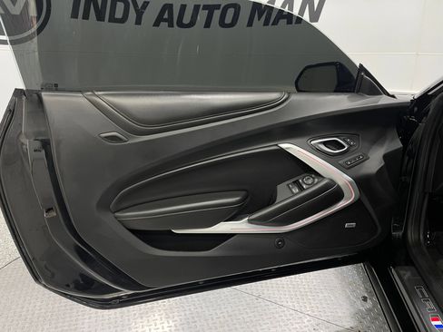 Used 2018 Chevrolet Camaro SS RWD image 13