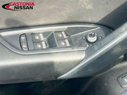 Used 2023 Audi Q5 2.0T Premium w/ Convenience Package image 23