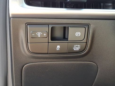 Certified 2026 Hyundai Tucson Blue SE AWD/4WD image 17