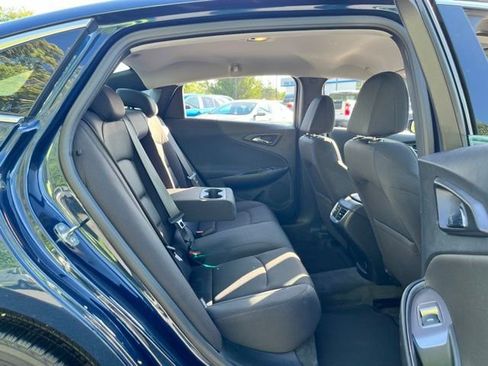 Used 2019 Chevrolet Malibu LT FWD image 19
