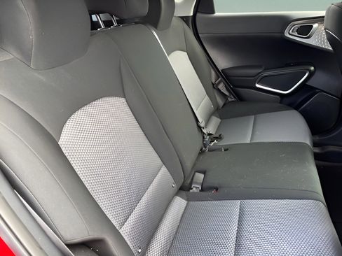 Used 2023 Kia Soul LX image 16