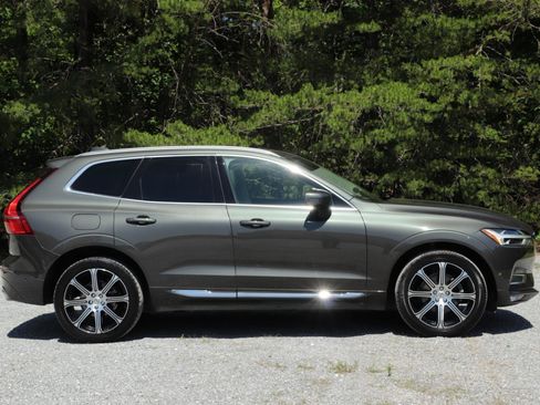 Used 2021 Volvo XC60 T5 Inscription w/ Protection Package Premier FWD image 2