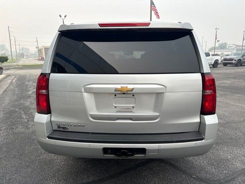 Used 2017 Chevrolet Suburban LT AWD/4WD image 4
