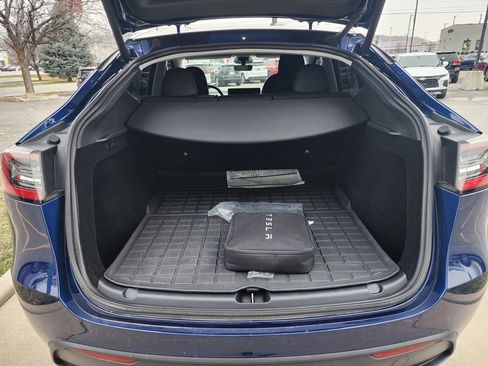 Used 2024 Tesla Model Y Long Range image 12