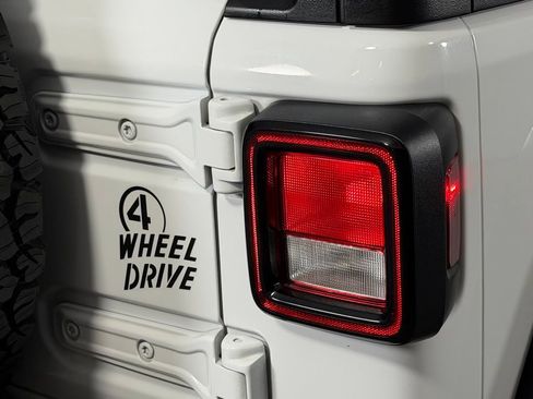 Certified 2025 Jeep Wrangler Unlimited Sport S 4xe image 13