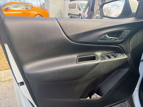Used 2020 Chevrolet Equinox LT image 23