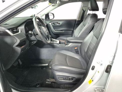 Certified 2025 Toyota RAV4 Limited AWD/4WD image 9